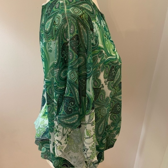 Live and Let live green paisley top, size M - Picture 2 of 7